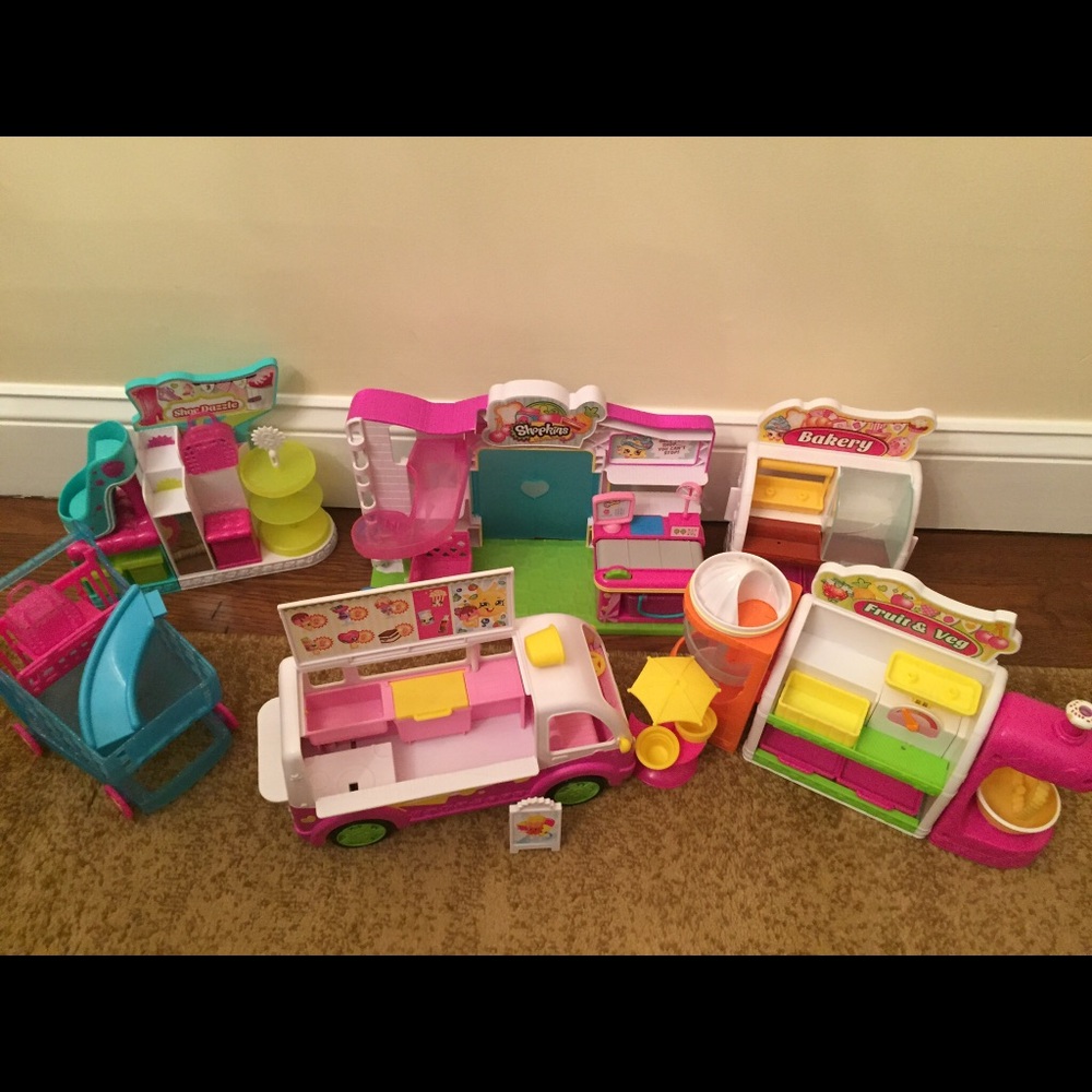 Shopkins playset bundle!!! 6 sets!